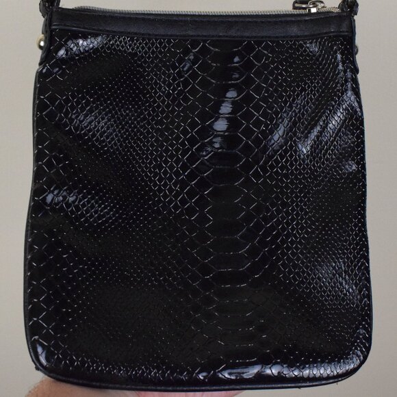 GUESS Barletta Black Crossbody Purse Snake Skin Patent Messenger Handbag Buckles - Picture 5 of 10